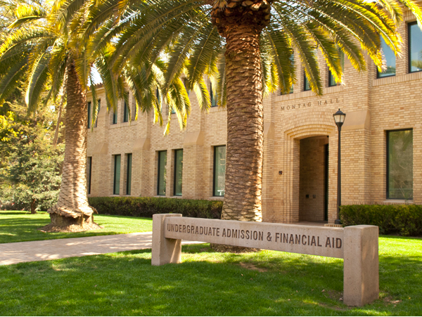Stanford Should Prioritize Americans Over International Students