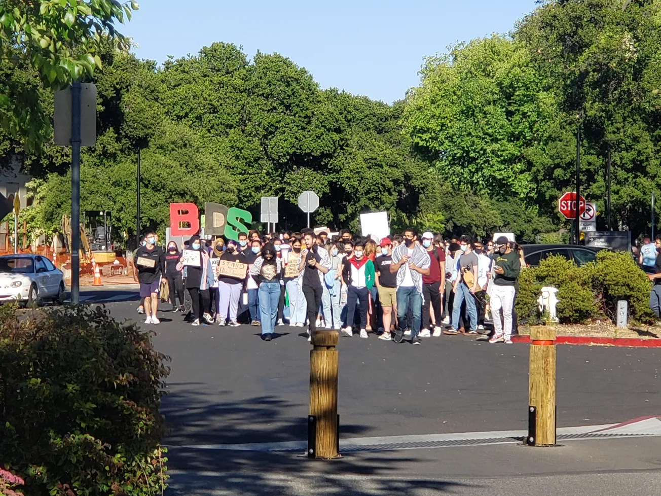 Review Special Coverage: "Free Palestine" Rally on Campus