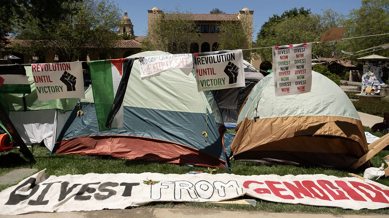 Israel Divestment Resolution Approved by Student Body